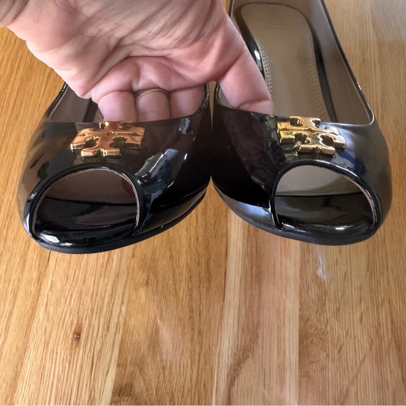 Tory Burch Jade Peep Toe Patent Leather Wedge Pumps Black Size 8 - Picture 5 of 12